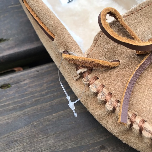 Minnetonka Suede Slippers rubber sole & faux fur 8 - Picture 3 of 8